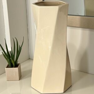 Japanese Vase Minimalist Design Sleek Srednick Collection Vintage 1980’s 10”